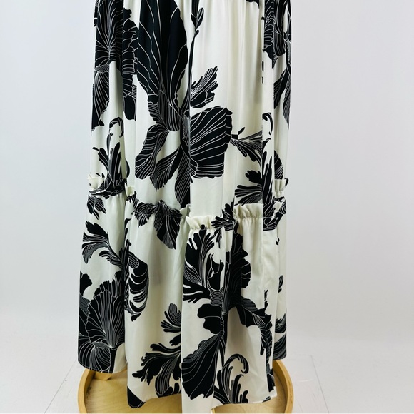 Express Black White Floral Maxi Dress Size Small - Picture 7 of 10
